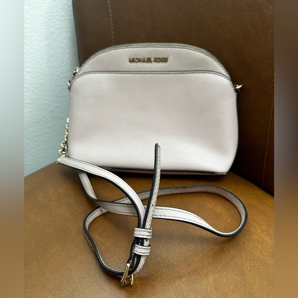 Michael Kors Jet Set Travel Medium Dome Crossbody Bag in Powder Blush - Picture 2 of 6